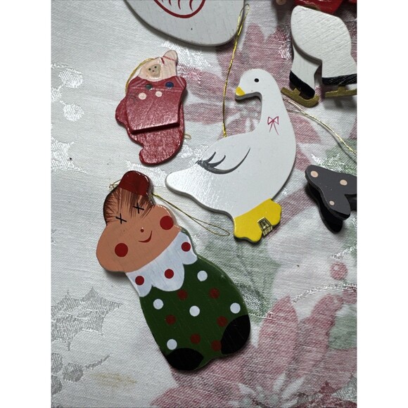 Vintage Hand Painted Wooden Christmas Ornaments Flat Craft Lot of 8 double side - Picture 2 of 10